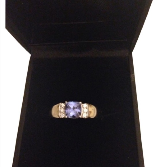 Jewelry - Tanzanite & diamond ring in 14Kt white gold size 7